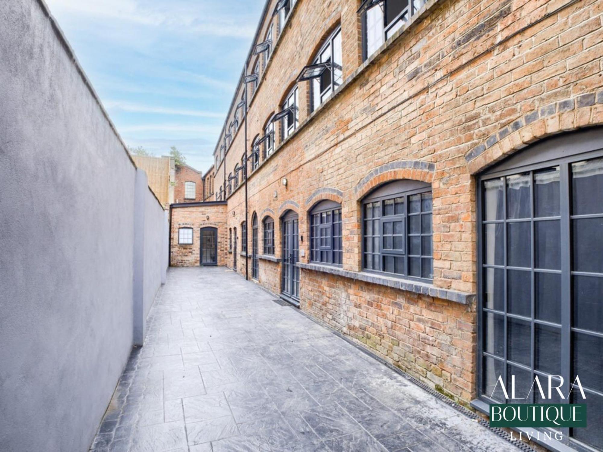 3 Floor Townhouse Luxury Living Alara Boutique Apartamento Birmingham Exterior foto